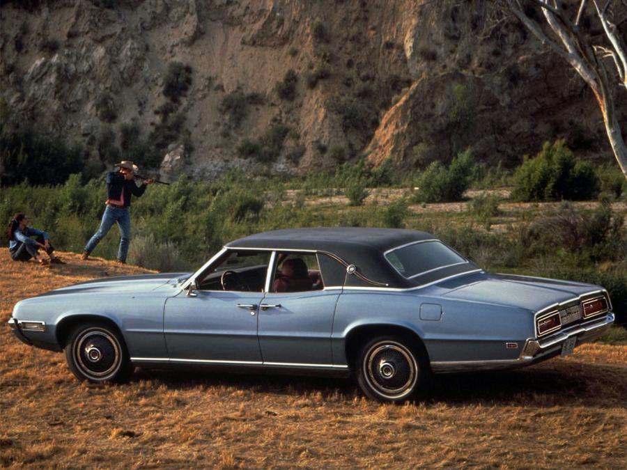  Ford Thunderbird Landau Pillared Hardtop Sedan 1969 года  (фото 2 из 2)